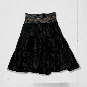 Vintage 90s Black Tiered Velvet Midi Skirt